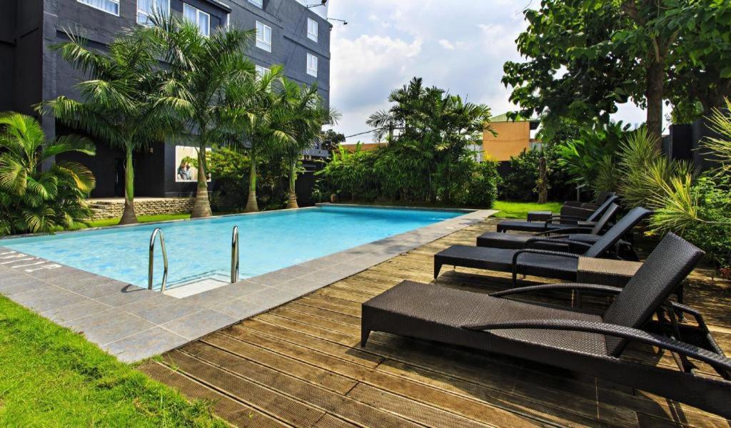 The Henry Hotel Cebu Exterior foto